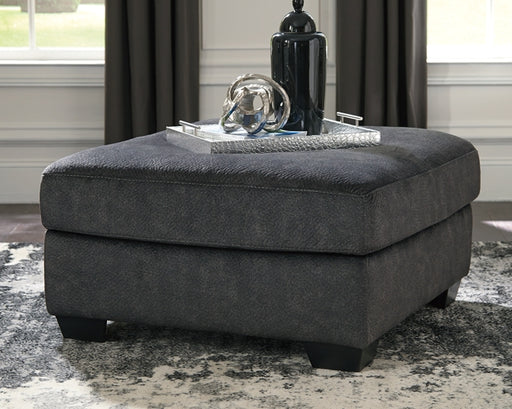 Looking for the perfect blend of decadent comfort and contemporary flair? Feast your eyes on this sensational ottoman. Its oversized square profile definitely takes center stage. Wonderfully plush to the touch, the ottoman’s granite gray fabric is the ultimate choice for a chic, trendy look.