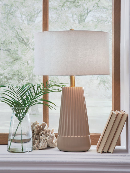 Dellner Ceramic Table Lamp (1/CN)