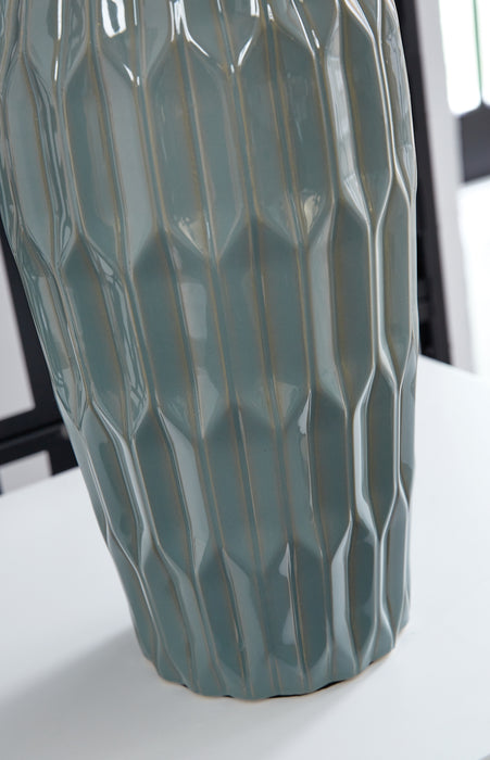 Hadbury Ceramic Table Lamp (2/CN)